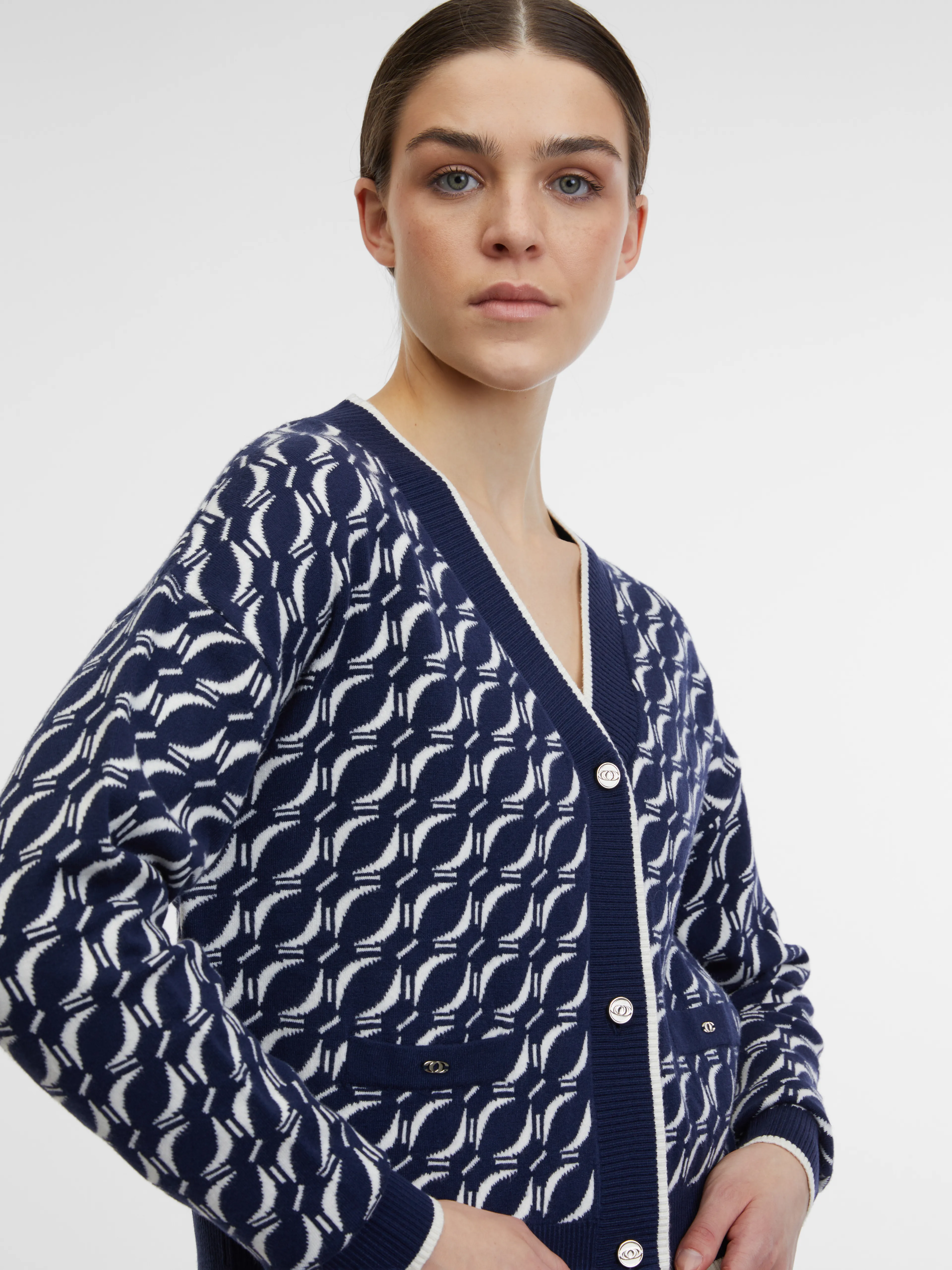 Dunkelblaue gemusterte Damen-Strickjacke ORSAY