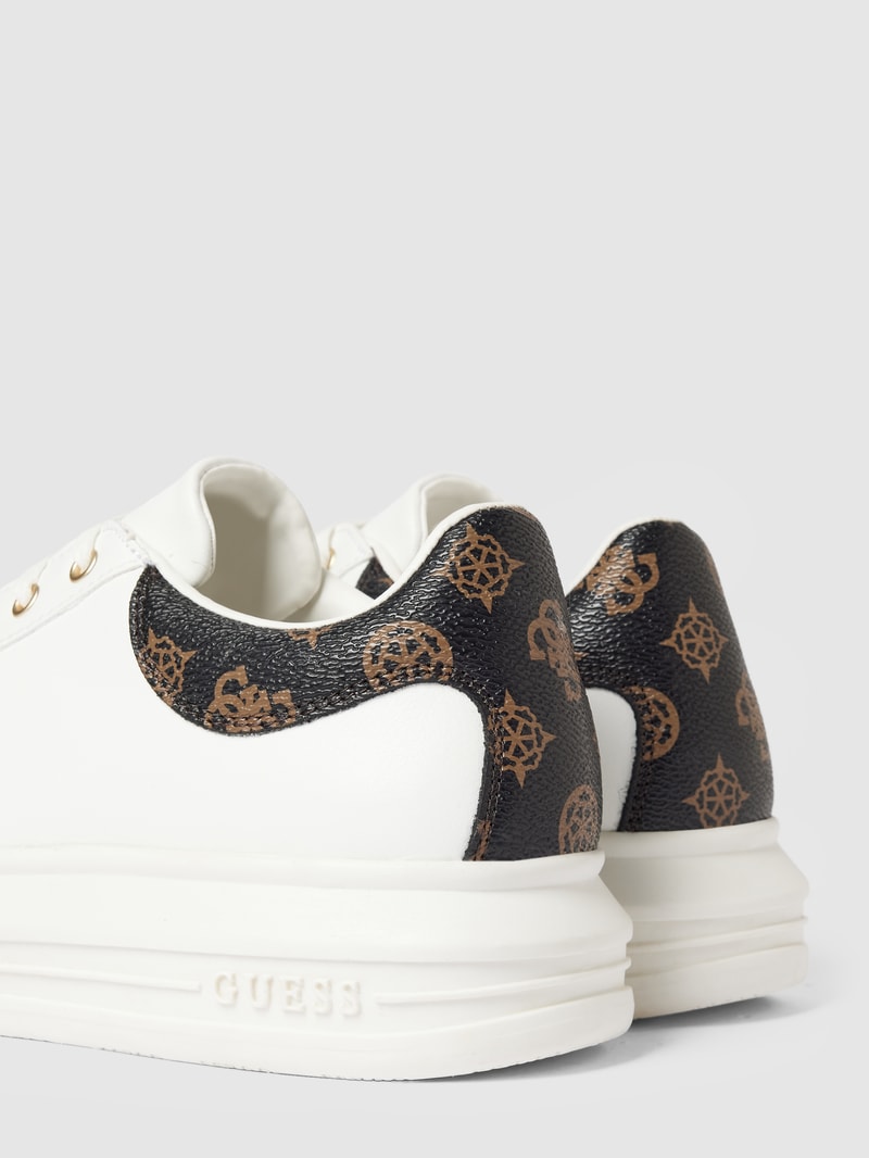 Sneaker mit Label-Print Modell 'VIBO' in weiß