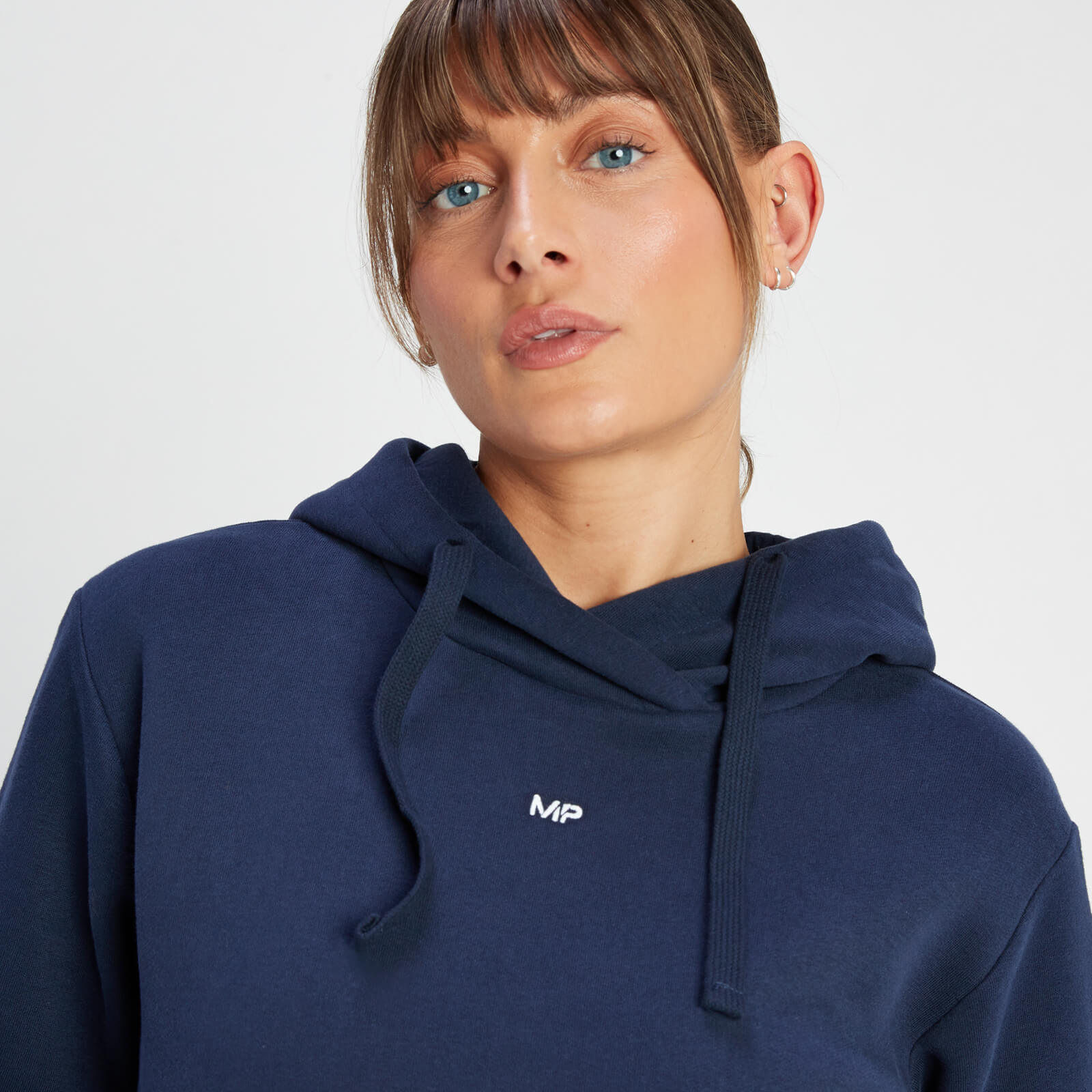 Sweat à capuche avec poche kangourou MP Essentials pour femmes – Bleu marine