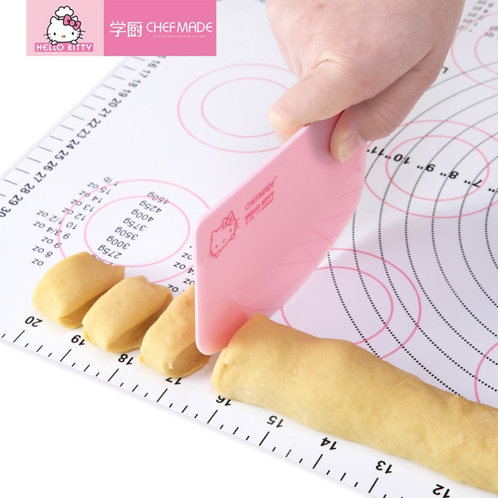 Chefmade Backmatte Ausrollmatte für Teig mit Messskalen antihaft, Silikon (CHEFMADE, HELLO KITTY, Pink, 600x400mm, Silikon-Backmatte, Teigunterlage mit Messskala, Silikonmatte, rutschfest, hygienisch, waschbar, antihaftbeschichtet, 1-tlg., Premium),