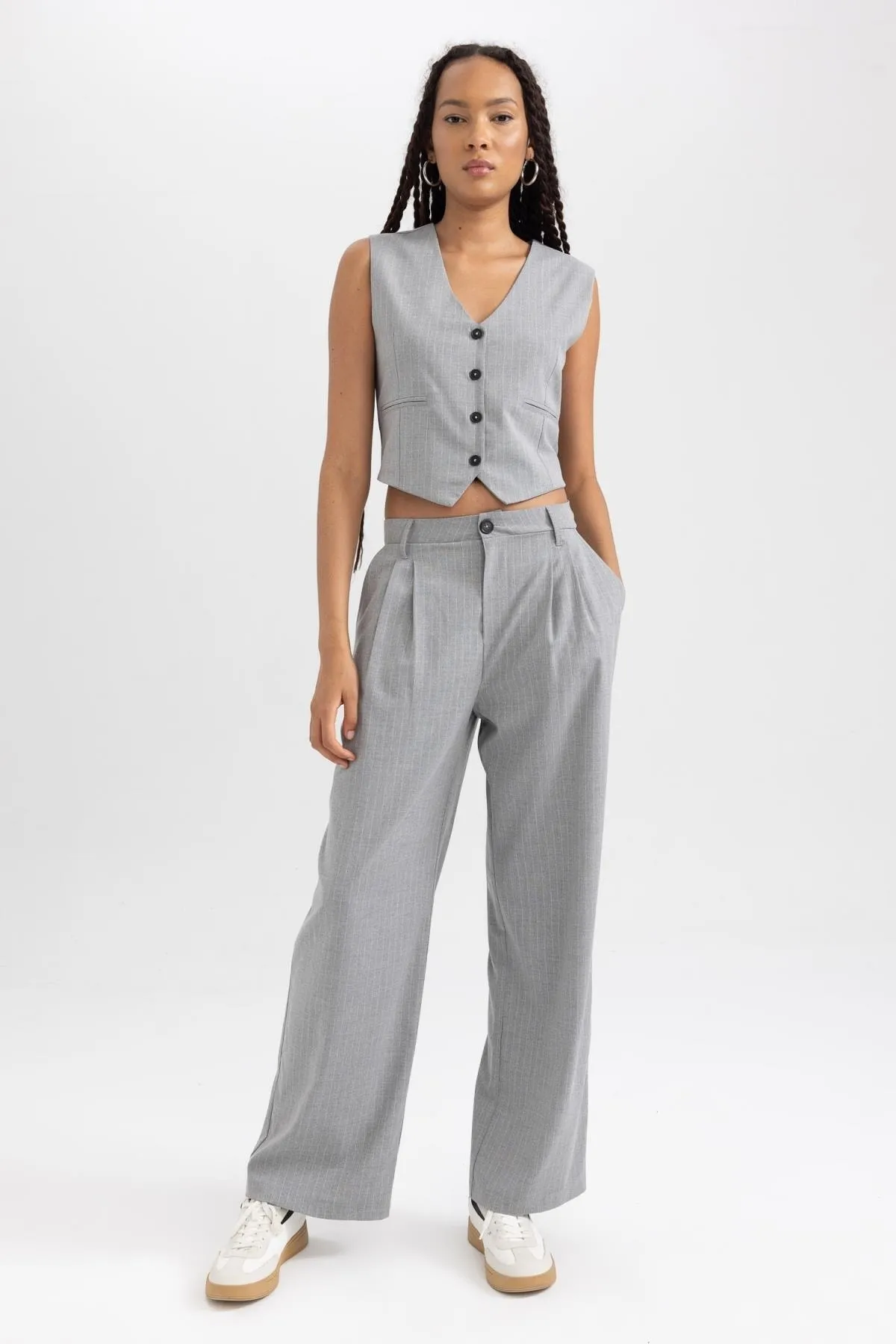 DeFacto  Hose mit weitem Bein, zwei Taschen, hoher Taille und Kragen in Standardlänge B0893ax23au