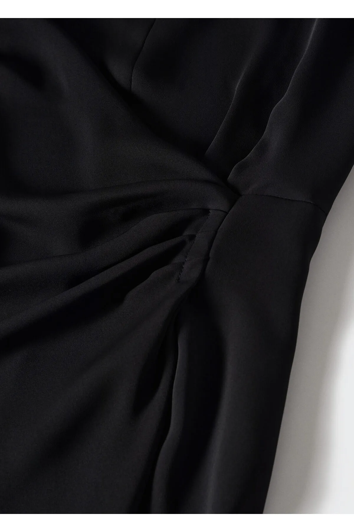 MANGO  Schwarzes Damenkleid 37095927