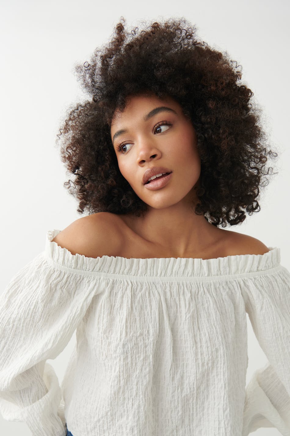 Offshoulder top