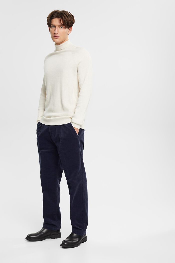 Cordhose mit weitem Bein