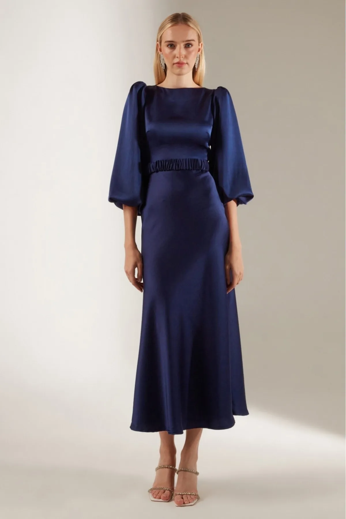 BETTY & SAM  Heleny Special Design Saks Verlobungskleid