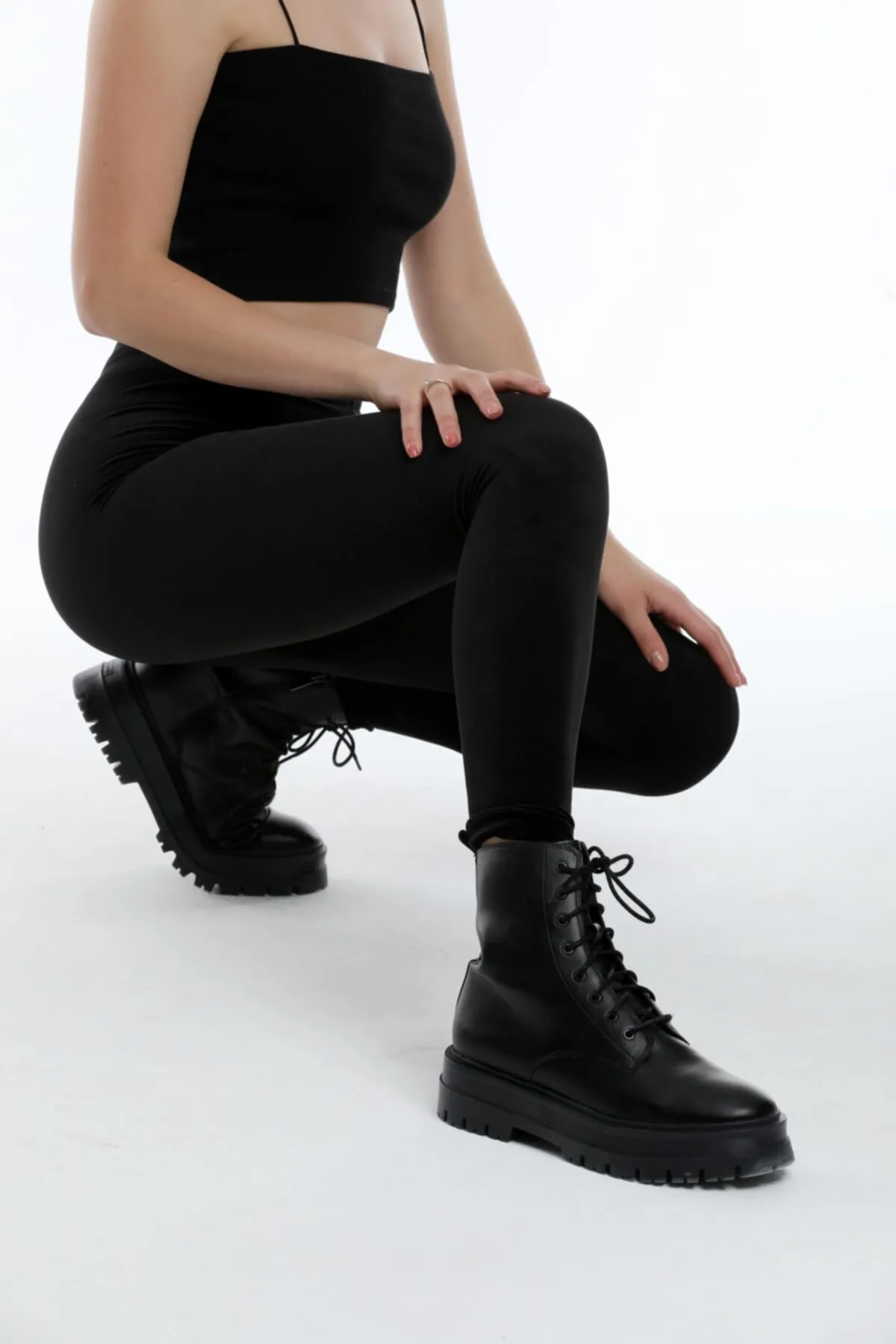 Domoda  Schwarze gerade Samt-Winter-Leggings mit hoher Taille und dehnbarem Samt
