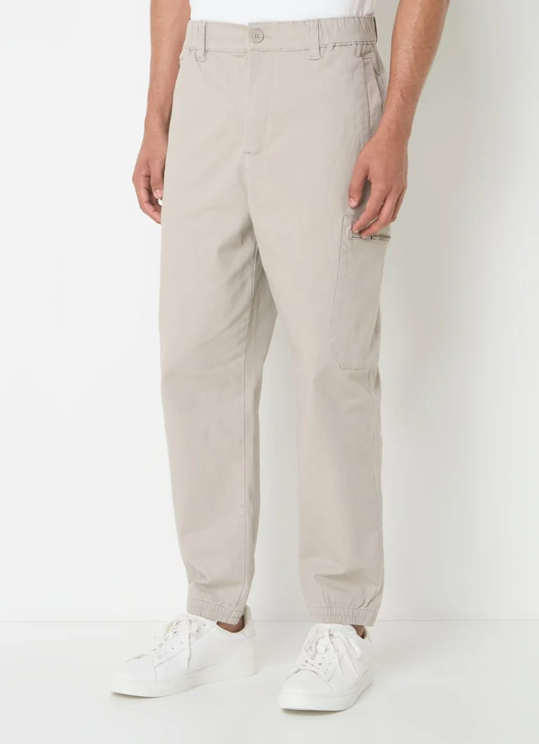 Spodnie chino Armani Exchange o dopasowanym kroju z kieszeniami wewnętrznymi