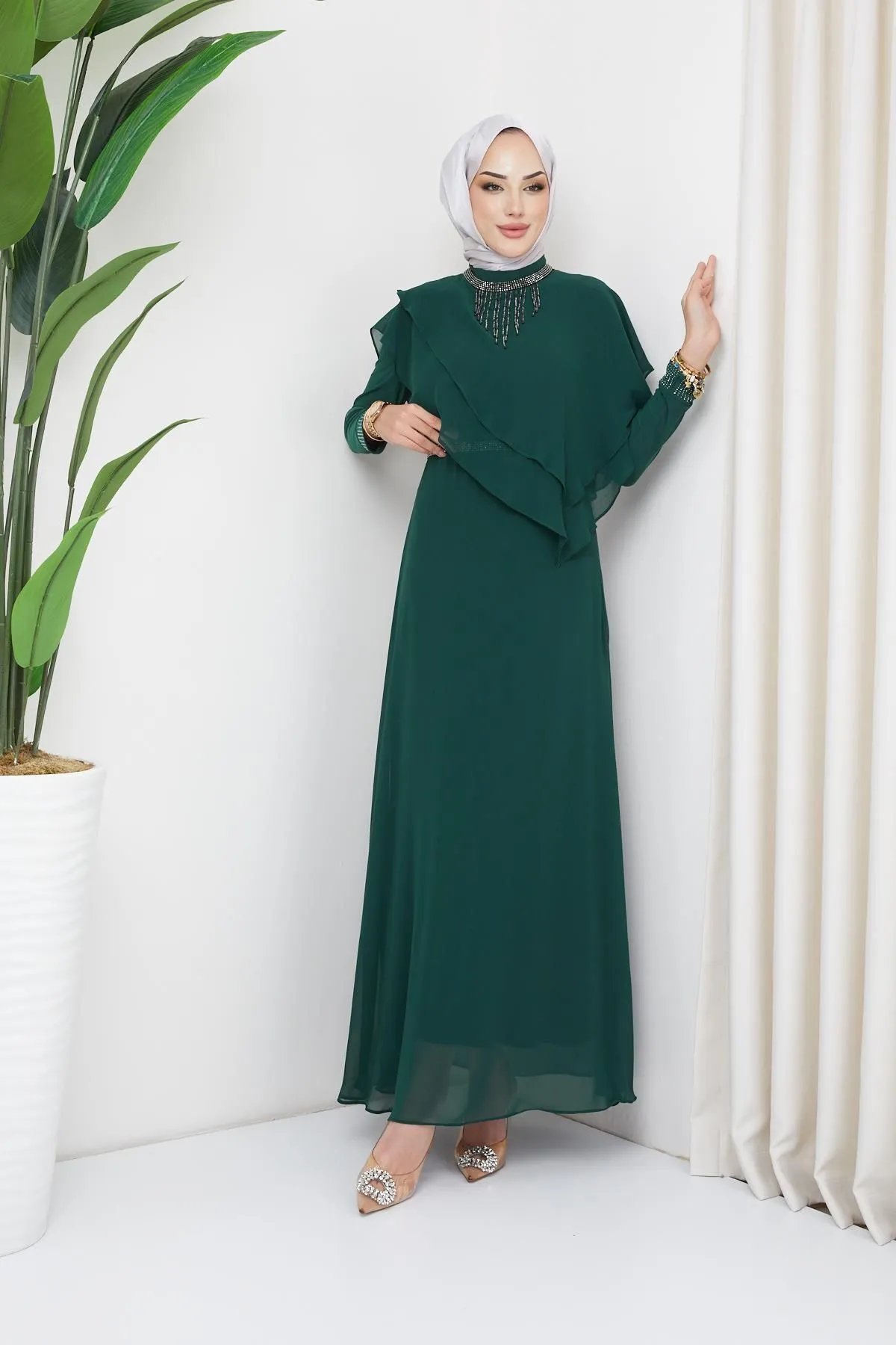 Olcay  Chiffon-Hijab-Abendkleid mit Stein- und Schwungraddetail GRÜN 1651