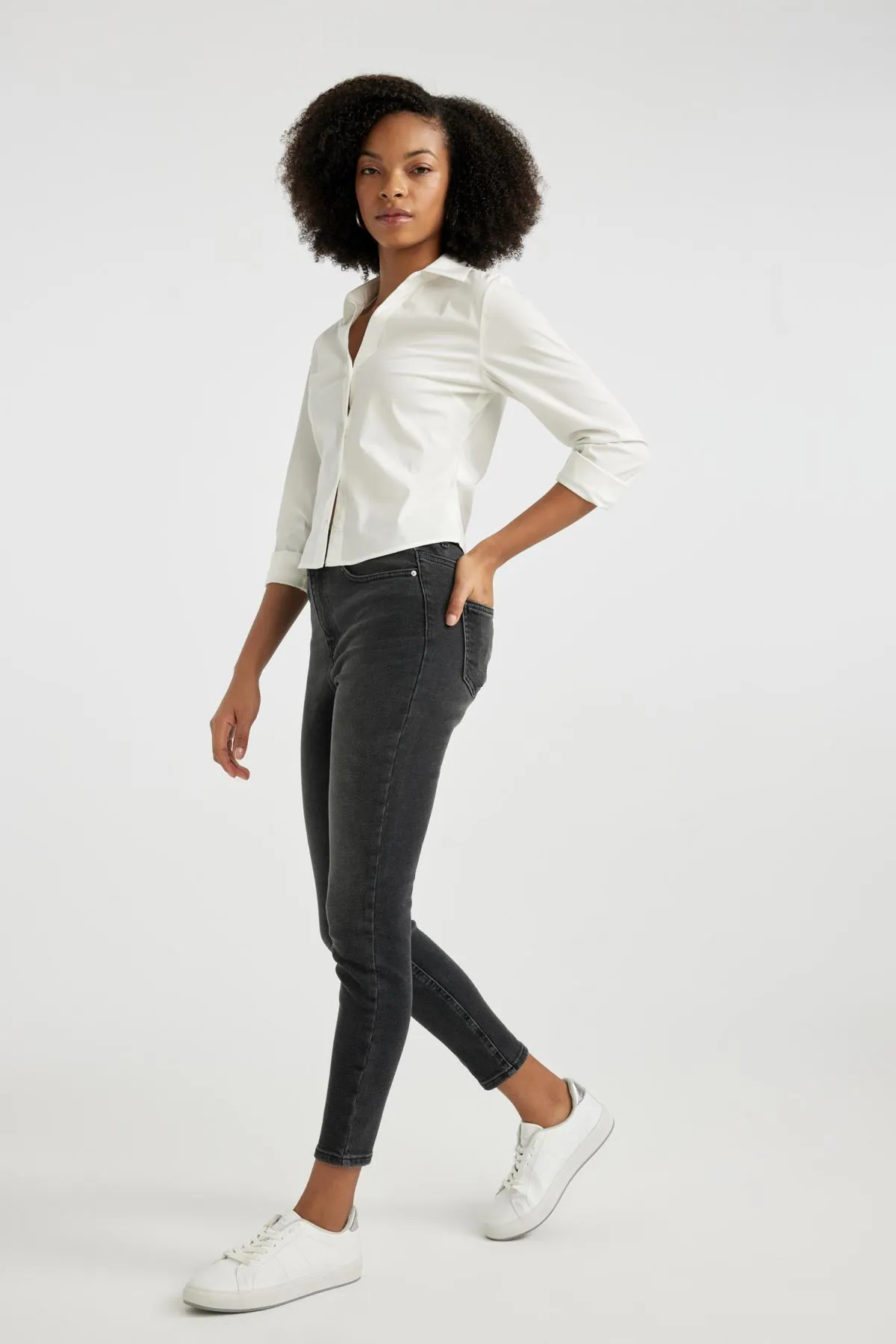 DeFacto  Lange Jeanshose mit schmaler Passform und hoher Taille