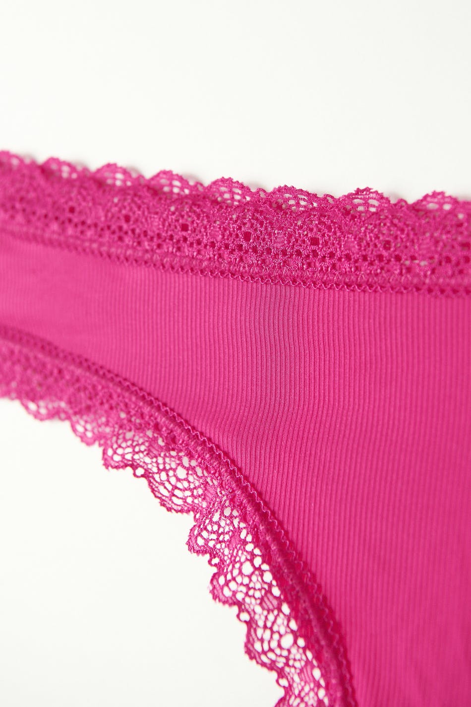 Rib string