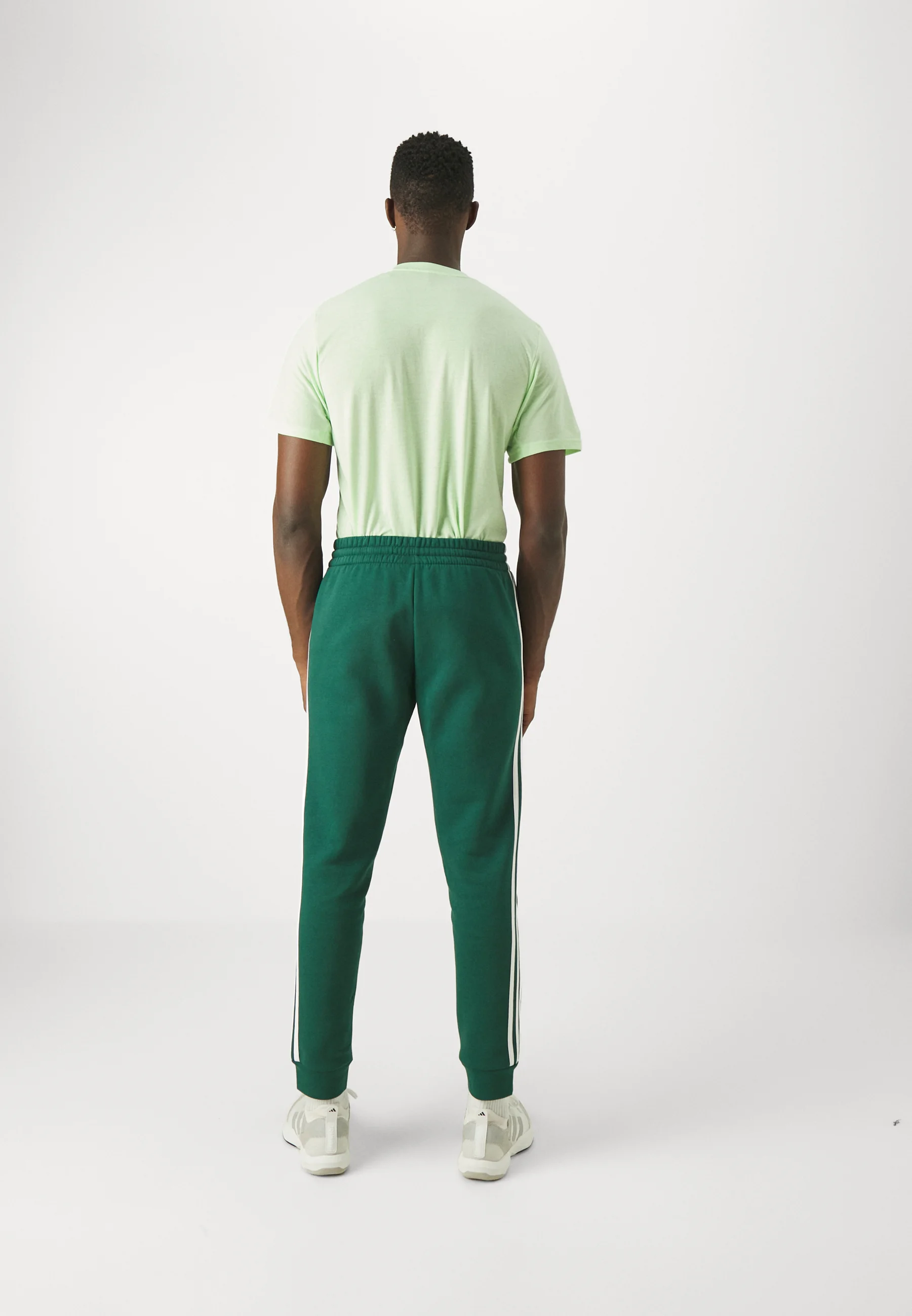 adidas Sportswear ESSENTIALS TAPERED CUFF PANTS - Pantalones deportivos