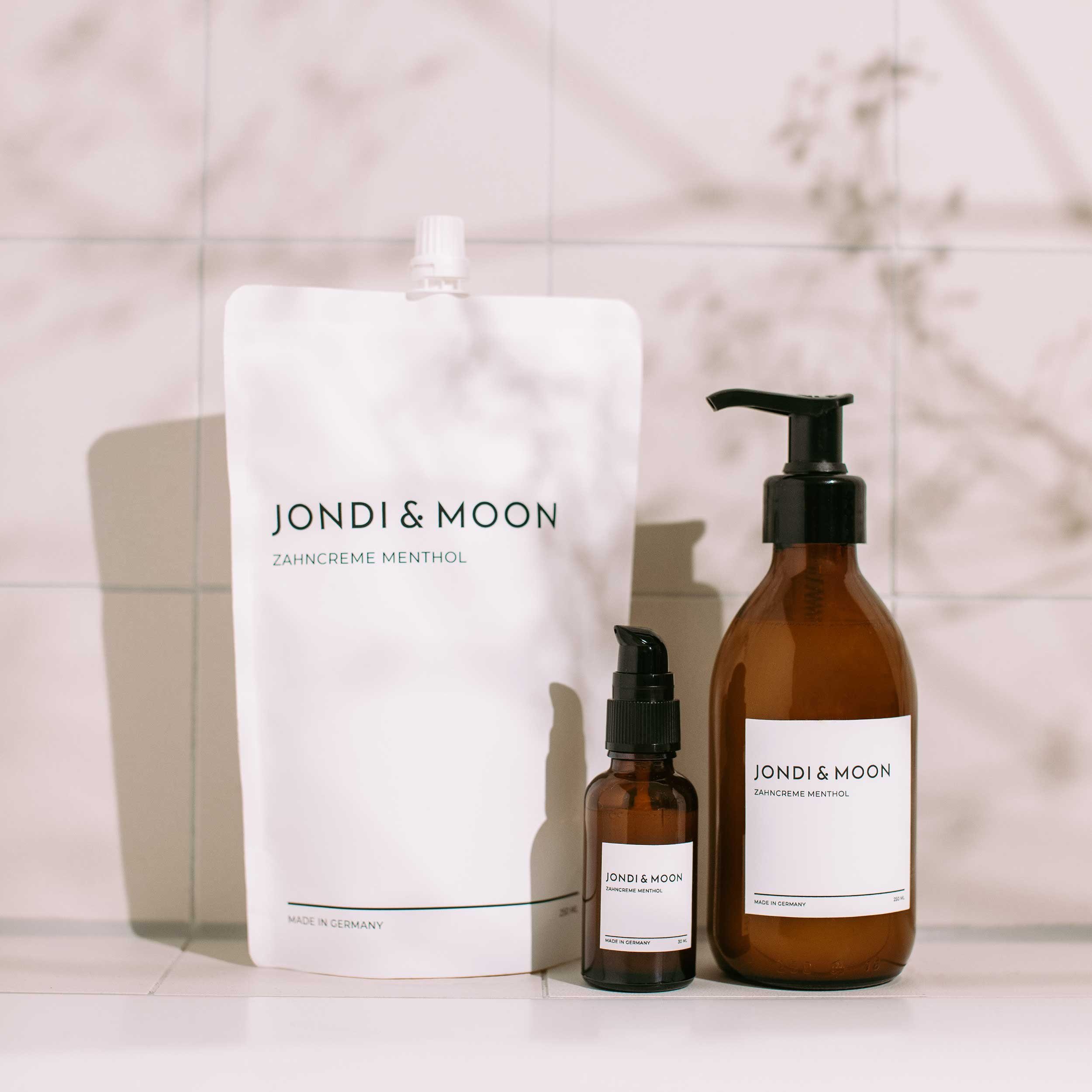 JONDI&MOON Zahnpasta Zahncreme Menthol 250ml, Nachfüllbare Zahncreme mit Fluorid, (ohne Parabene, PEG's oder Triclosane, kein Mikroplastik) Die erste nachfüllbare Zahn-Creme im recycelten Glasspender - Refill