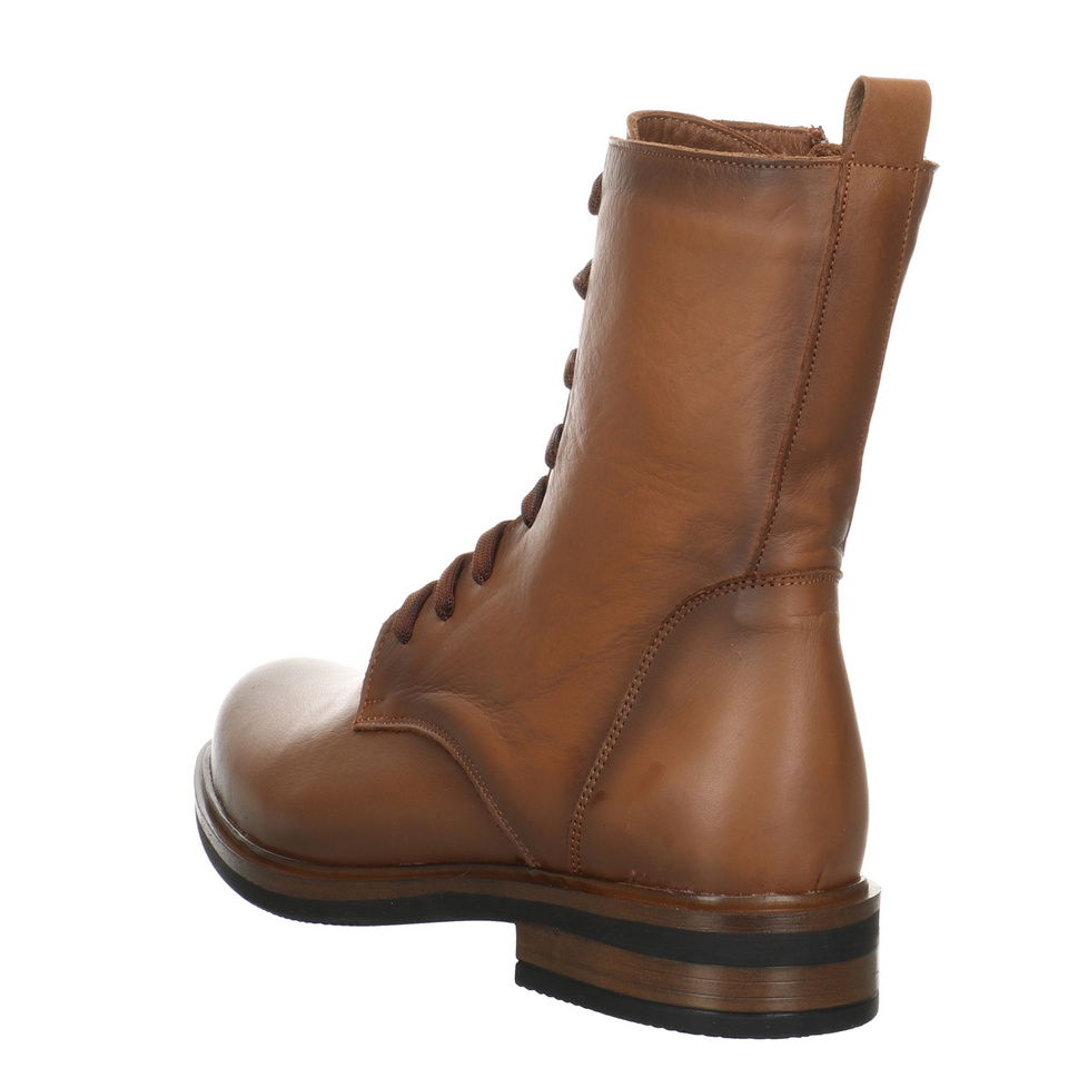 Andrea Conti Schnürboots