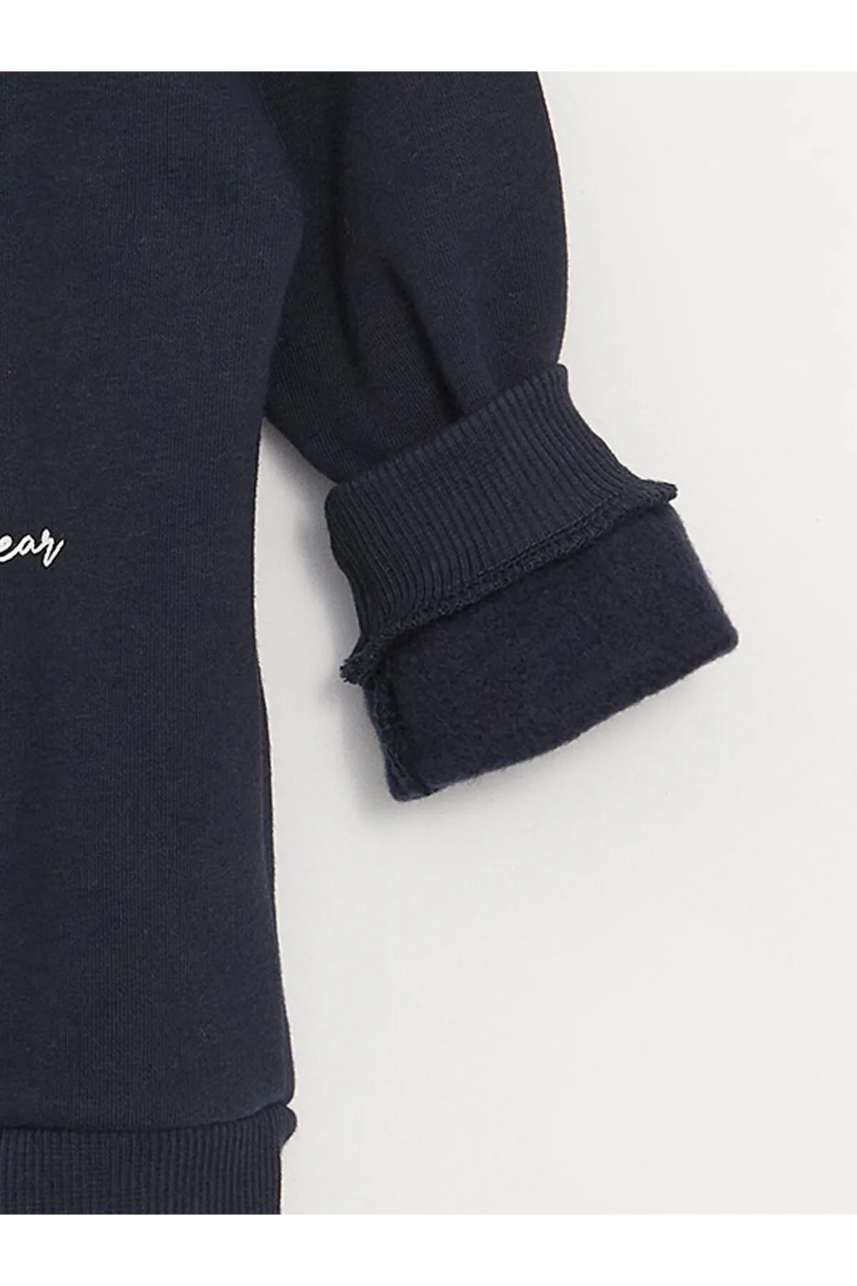 LC Waikiki  Langarm-Sweatshirt mit Rundhalsausschnitt und Neujahrsmotiv für Babys