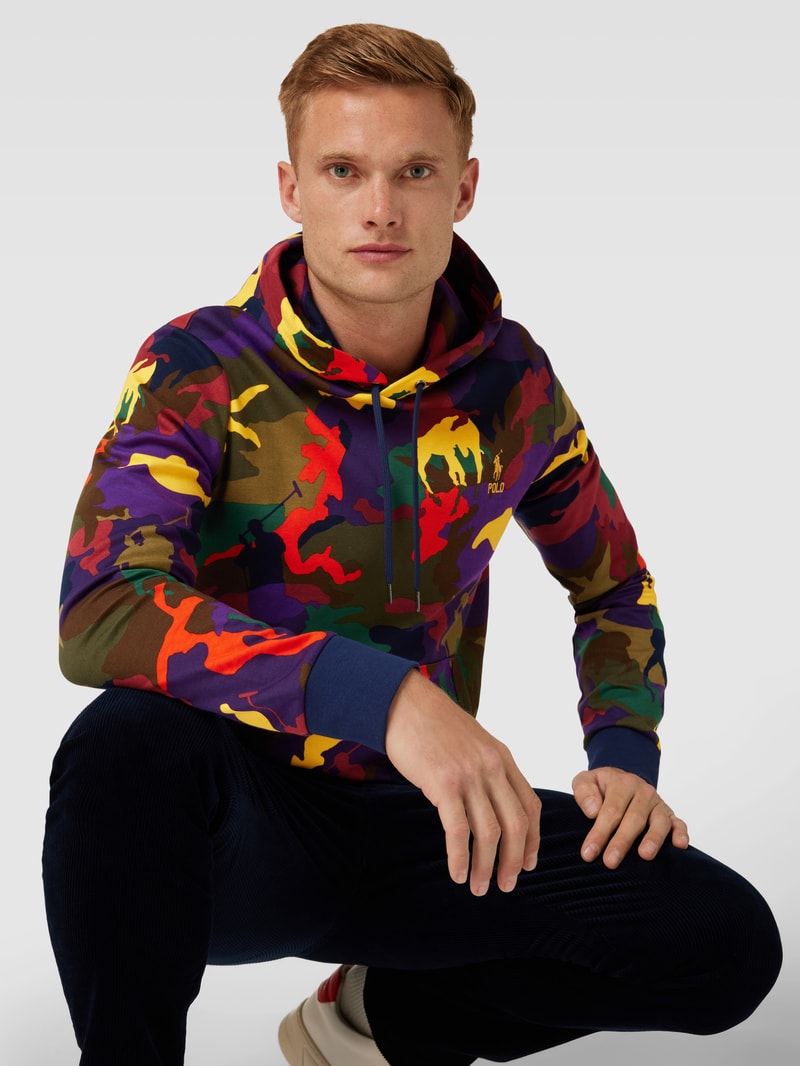 Hoodie mit Allover-Logo-Muster in schwarz