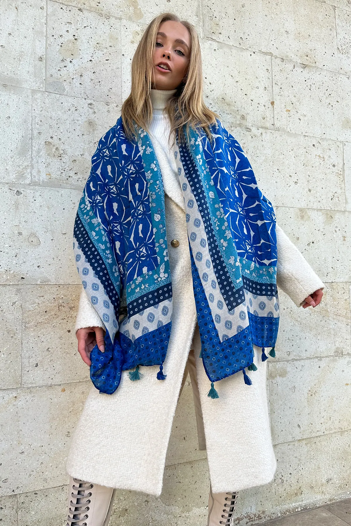 Trend Alaçatı Stili  Damen Schal mit Sax-Quaste und detailliertem Muster ALC-X11282