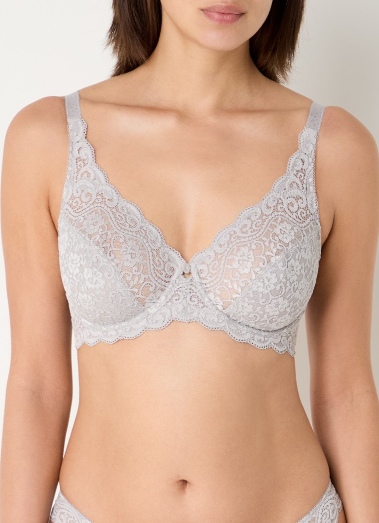 Triumph Amourette underwired bra with lace