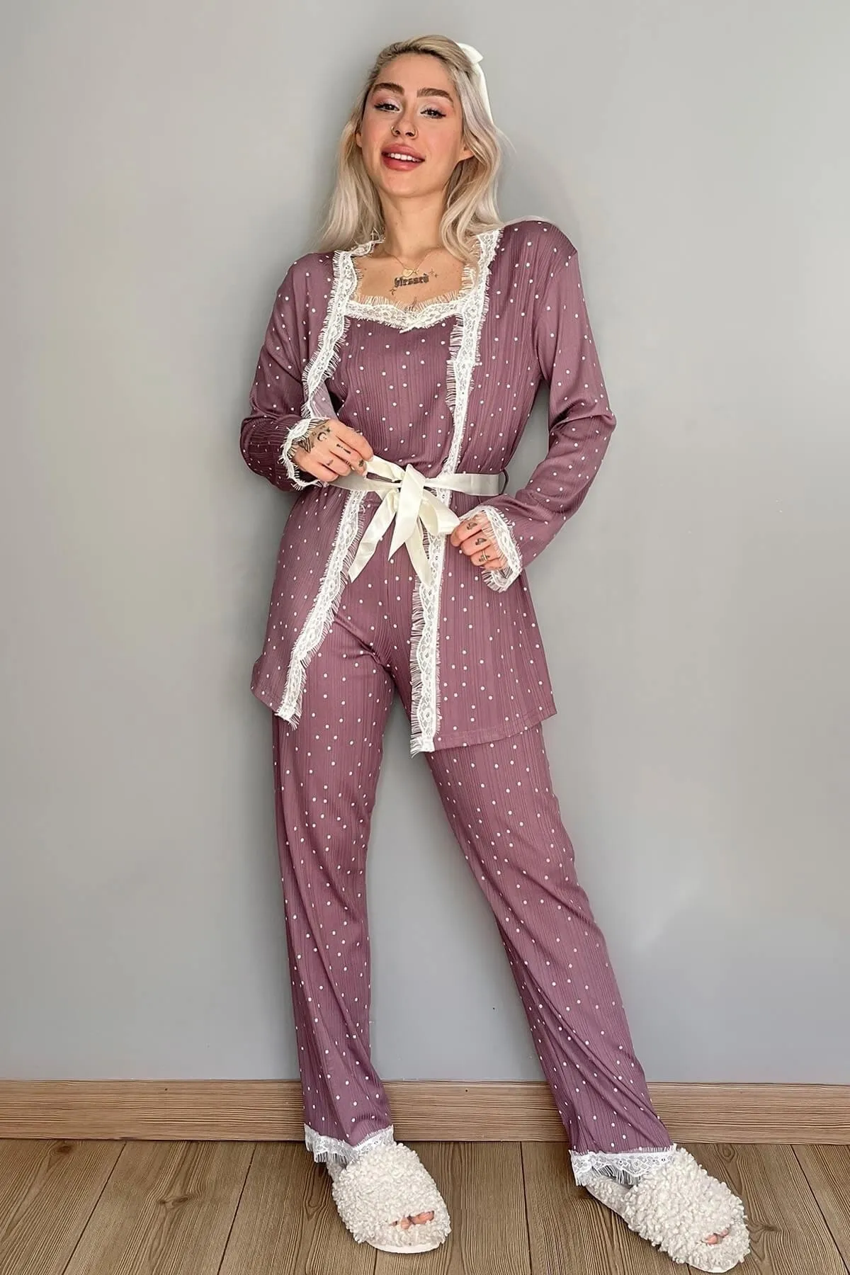 Pijamaevi  Lila Pyjama- und Morgenmantel-Set mit Pegasus-Muster