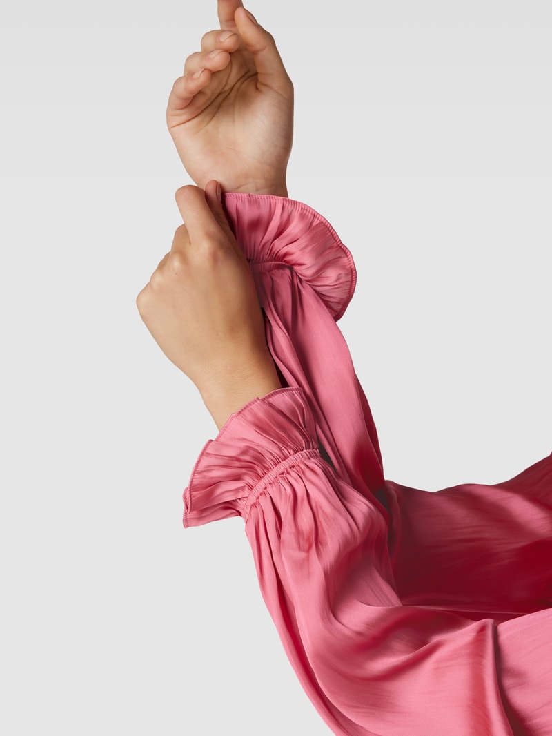Bluse mit Rüschen in pink