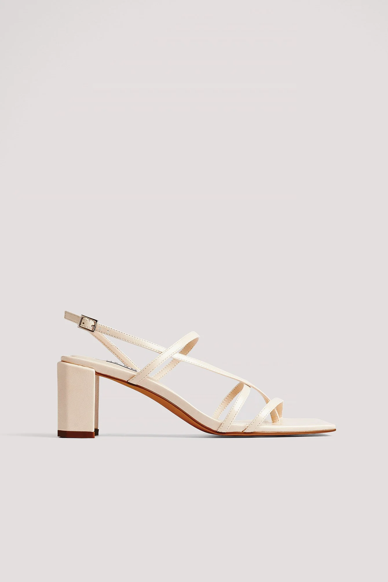 Schuhe mit Block-Absatz und Riemchen