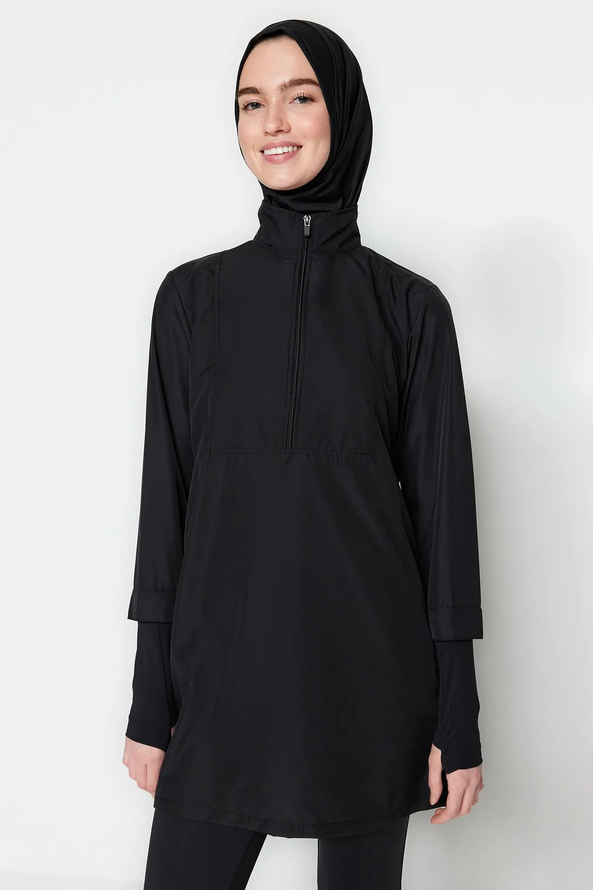 Trendyol Modest  Schwarzes, vollständig überzogenes, 4-teiliges Badeanzug-Set aus gestricktem Lycra in Schwarz TCTSS23CF00000
