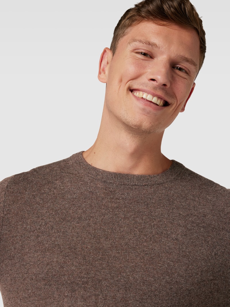 Strickpullover in melierter Optik in dunkelbraun meliert