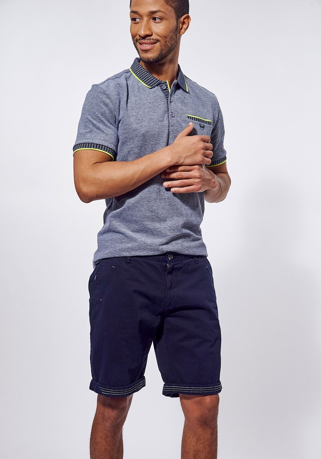 SABER  Short régular bleu Homme en 100% coton