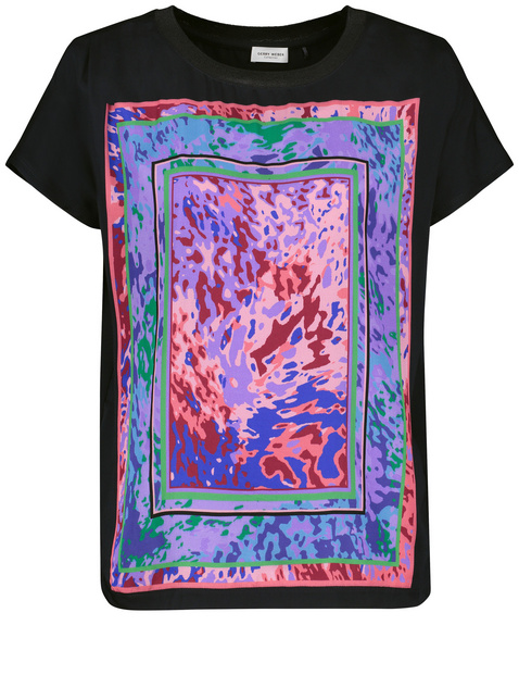 Kurzarmshirt aus Material-Patch