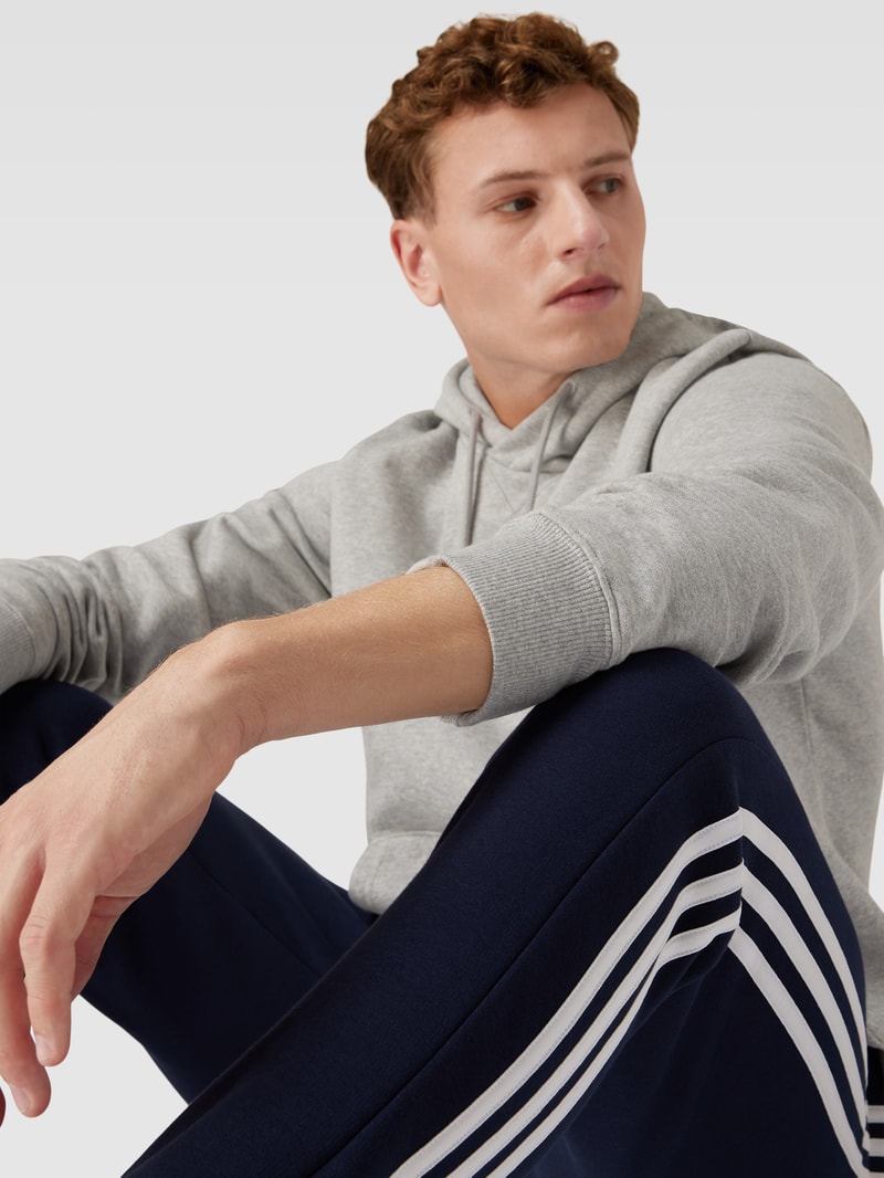 Hoodie mit Label-Stitching in mittelgrau meliert