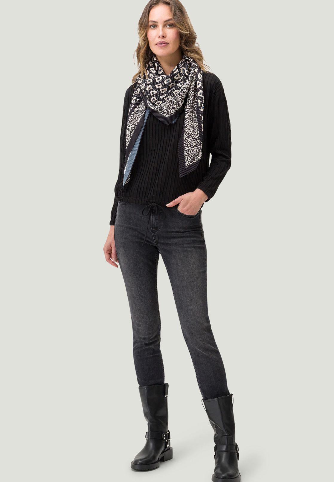 Shirt mit Bindedetail