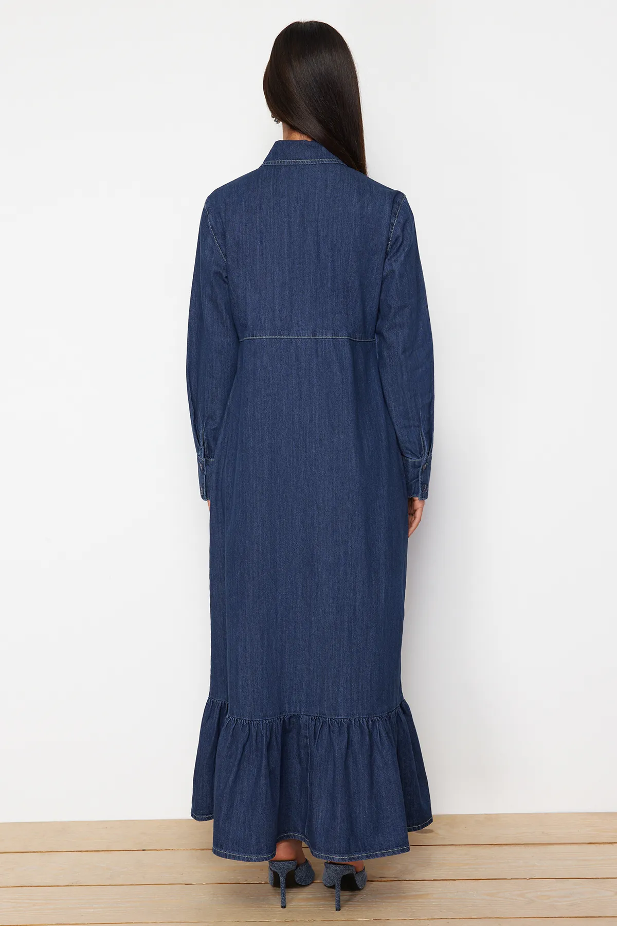 Trendyol Collection  Dunkelblaues Maxi-Jeanskleid TWOSS24EL00768