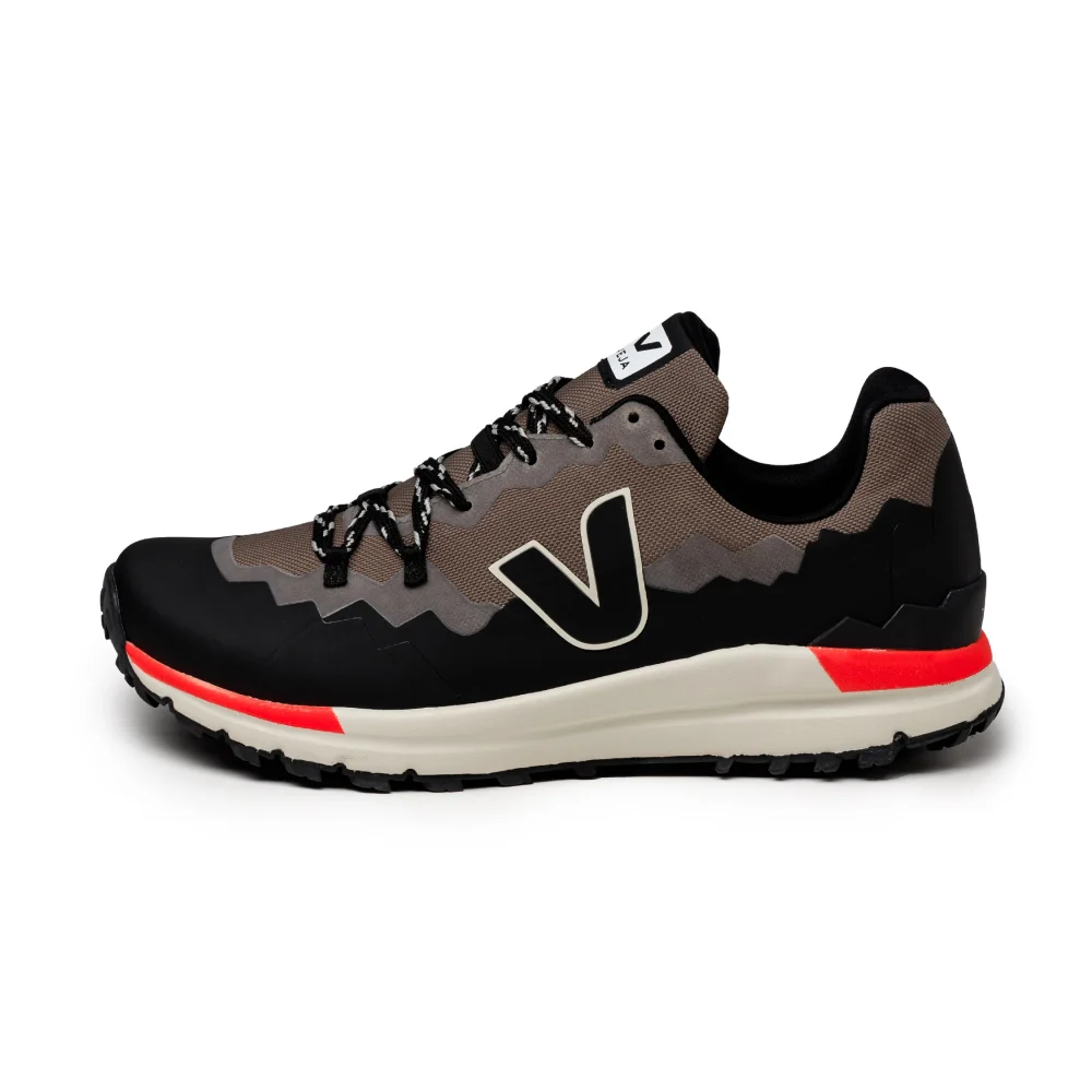 VEJA Fitz Roy Trek Shell FR2303206B / schwarz