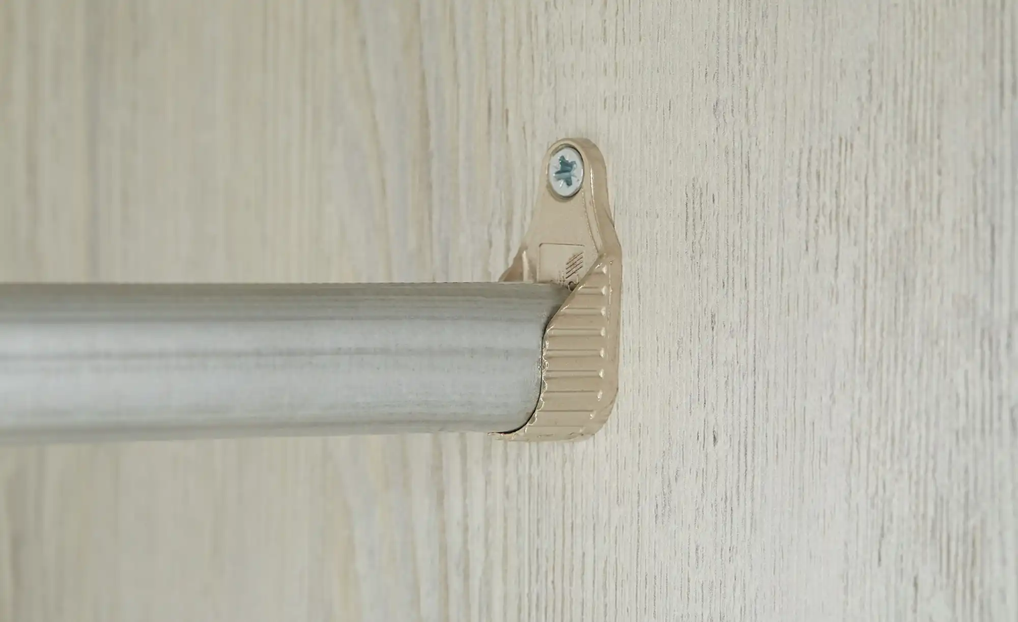 Kleiderschrank 1-türig