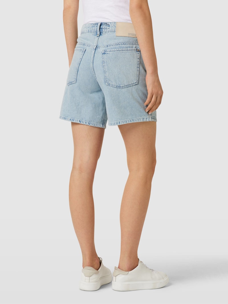 Jeansshorts mit Label-Patch Modell 'CABA' in bleu meliert