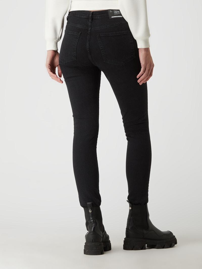 Skinny Fit Jeans mit Stretch-Anteil Modell 'Tilaa' in schwarz