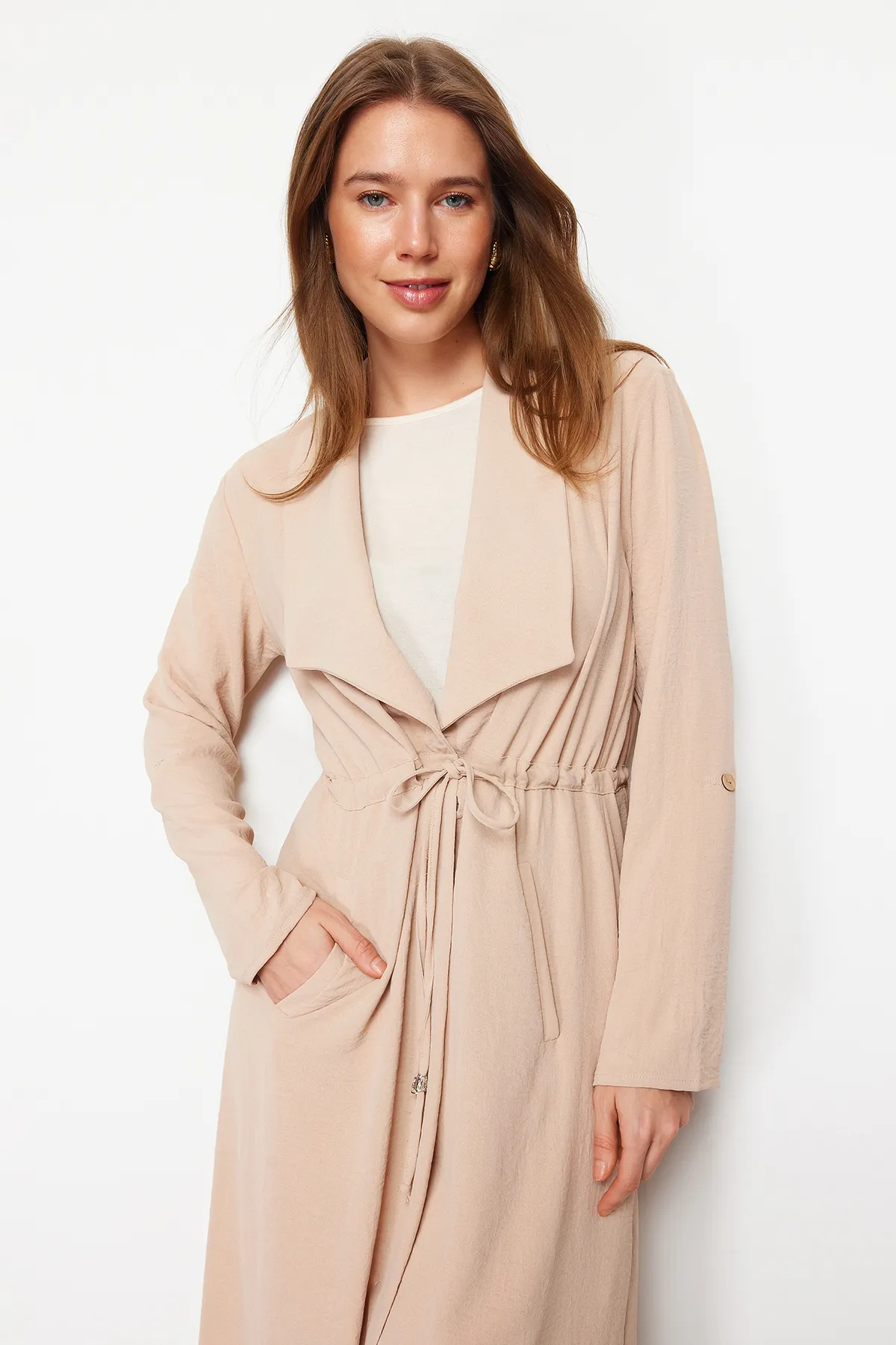 Trendyol Modest  Gewebte, mit Steinen verzierte, detaillierte Verschleißkappe und Ferace TCTSS21CE0400