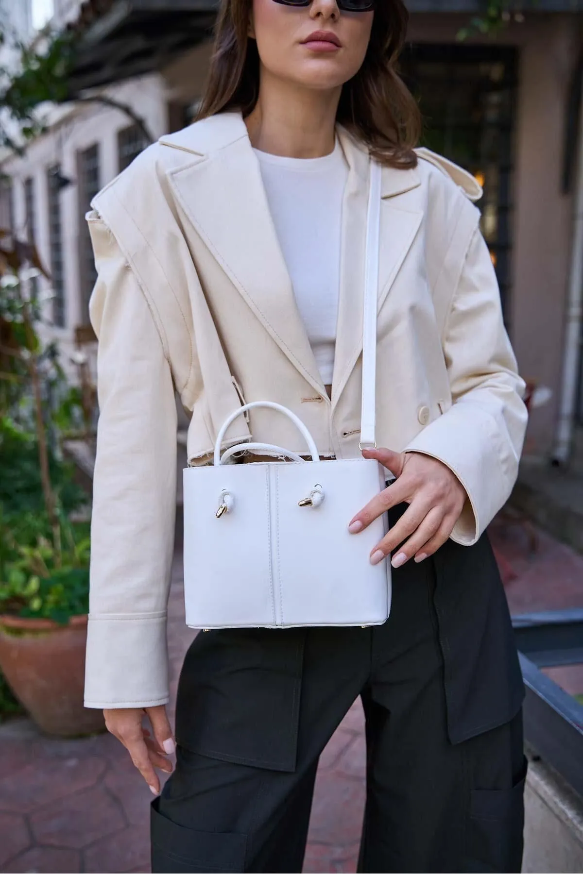 Madamra  Weiße Hand- und Schultertasche mit Spitzendetail für Damen