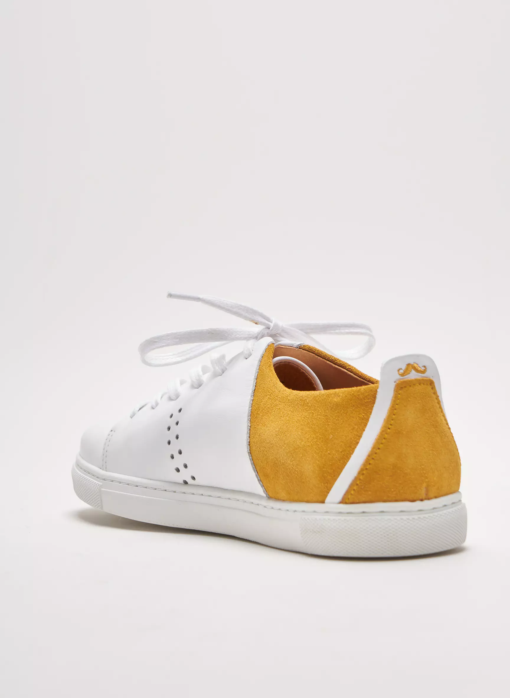 M Moustache Baskets Homme couleur jaune