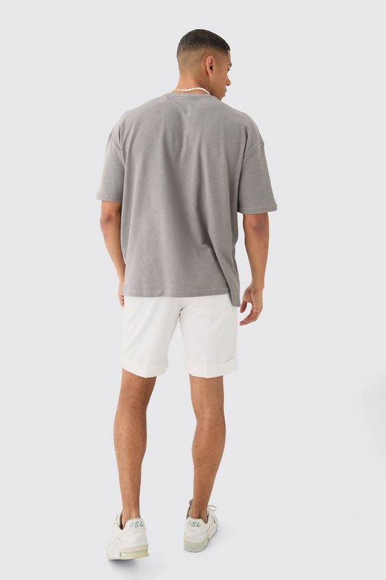 Oversize T-Shirt mit floraler Stickerei