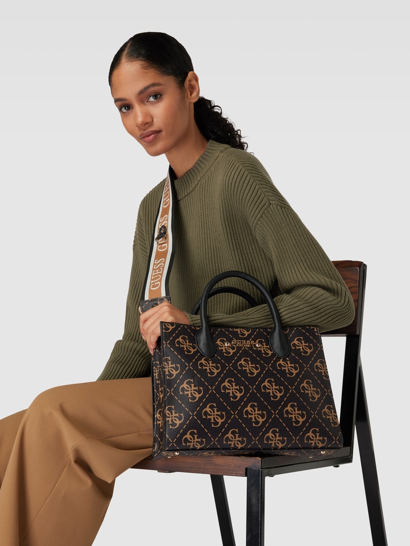 Tote Bag mit Label-Applikation Modell 'SATCHEL' in haselnuss braun