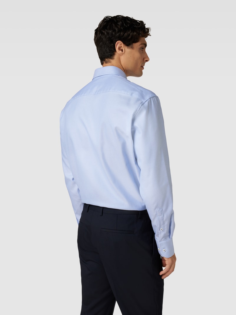 Premium Shirt mit Kentkragen in bleu