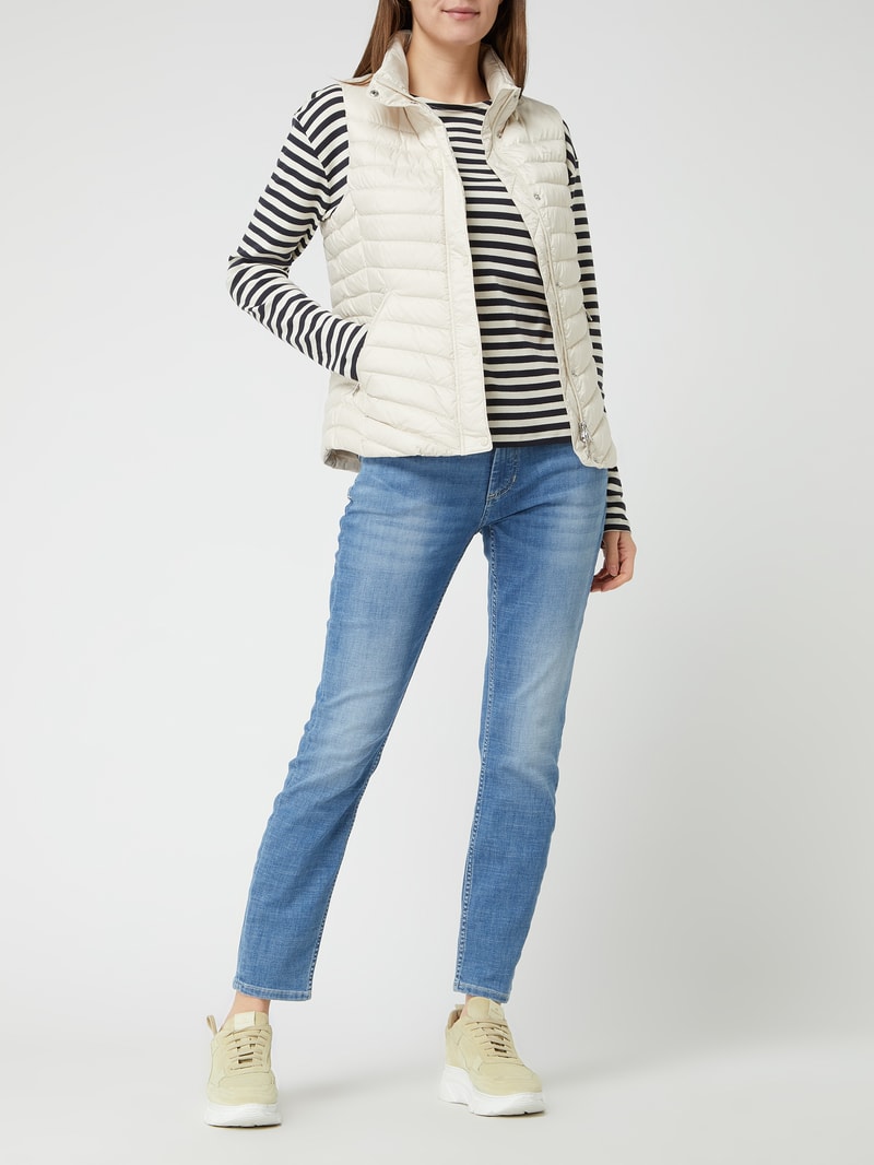 Daunenweste mit Kapuze in offwhite