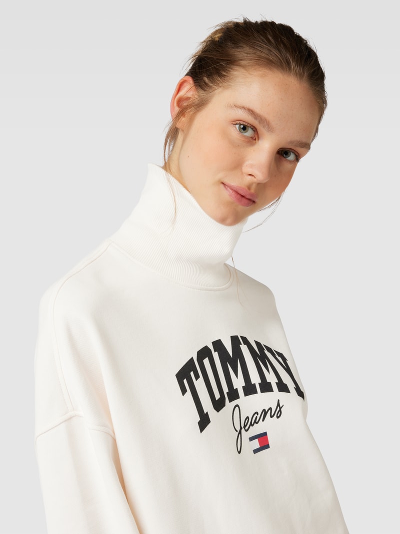 Sweatkleid mit Label-Print Modell 'NEW VARISTY' in offwhite