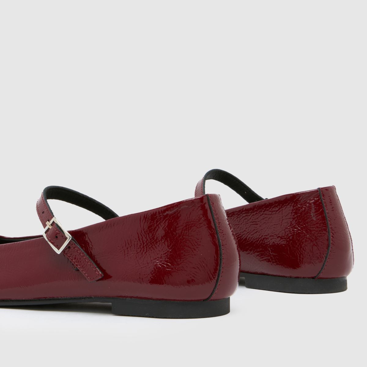 Schuh – Layna – Röda ballerinaskor i läder med platta platta skor