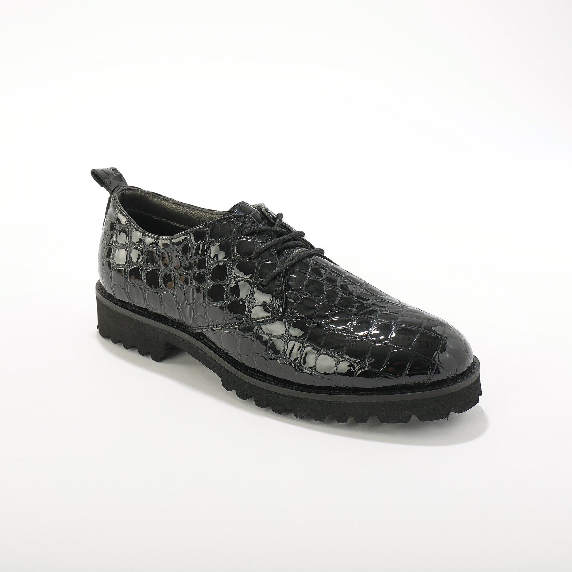 Derbies vernies à lacets en cuir