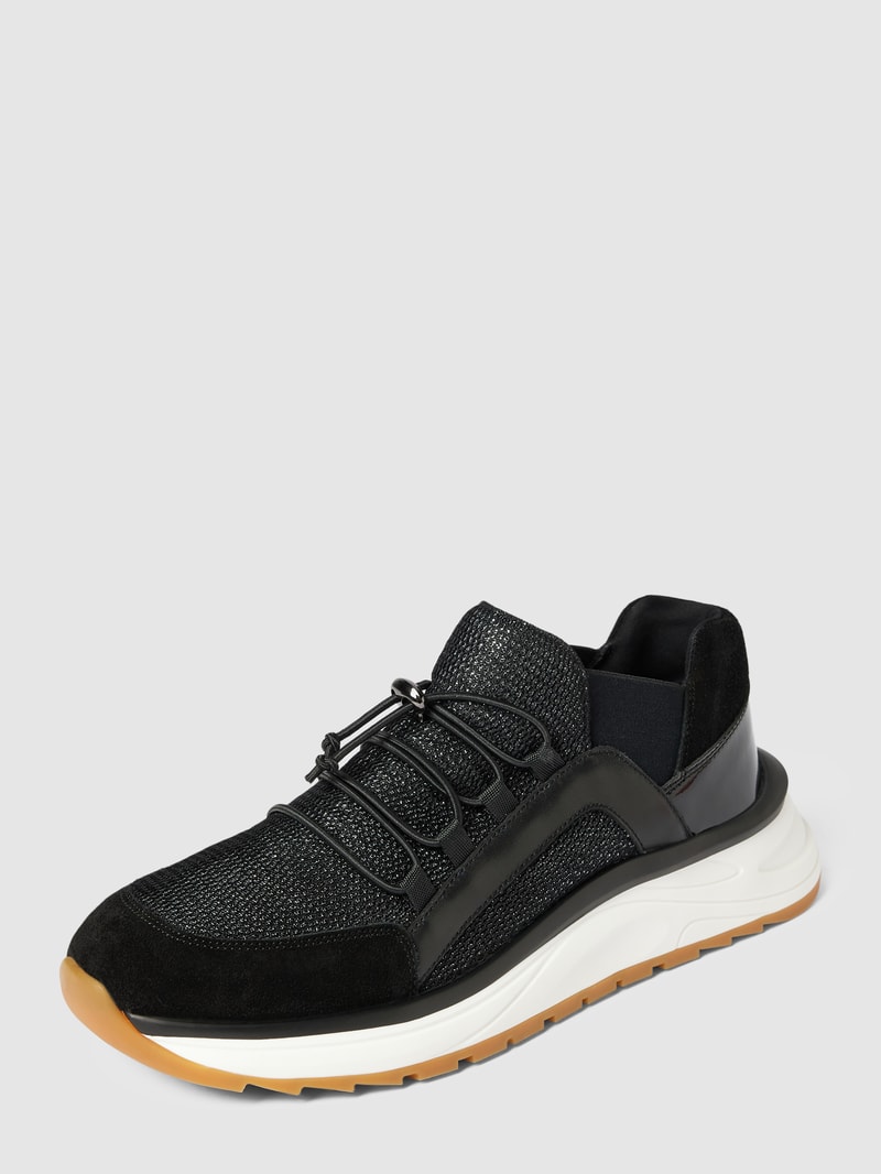 Sneaker mit Label-Detail in schwarz