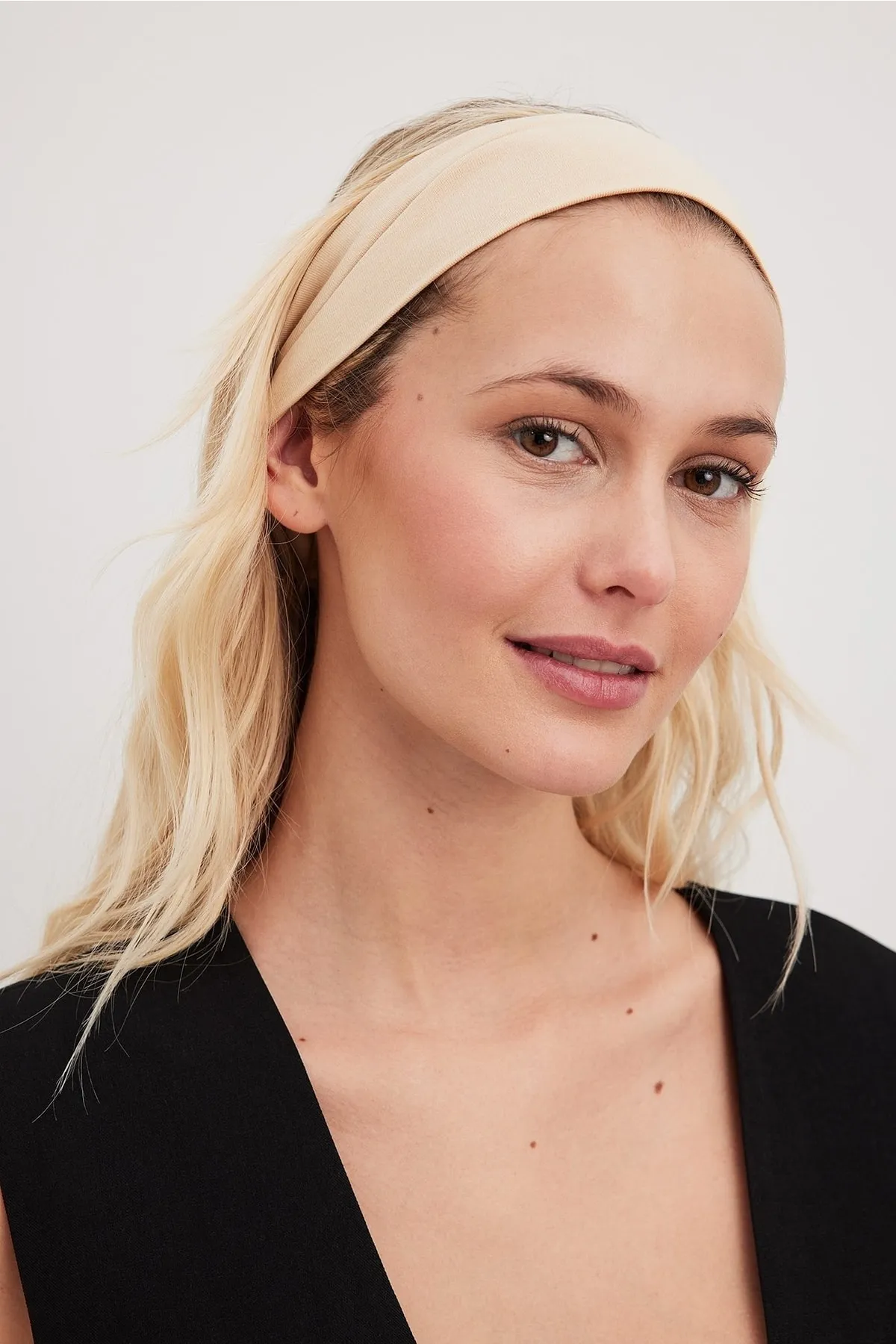 NA-KD  Haar- & Stirnband - Beige
