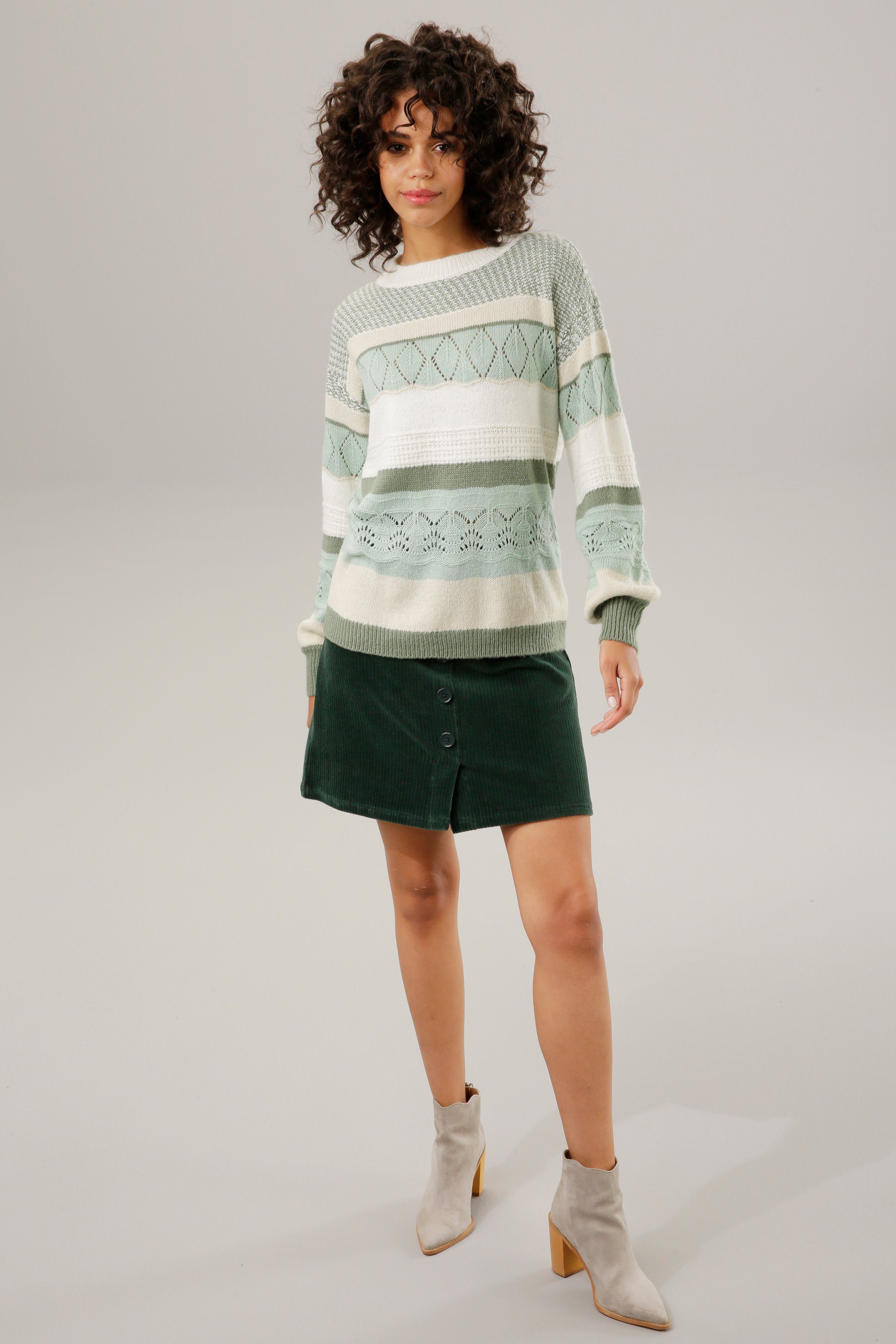 Aniston CASUAL Minirock mit dekorativer Zierknopfleiste