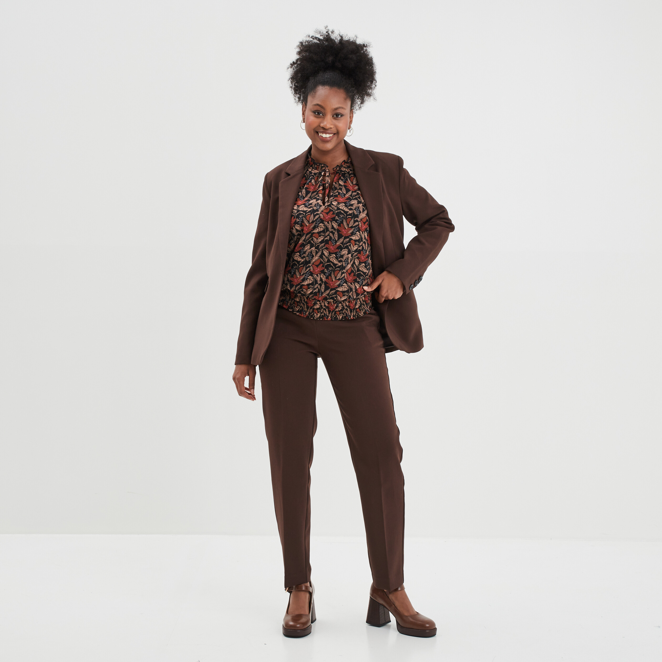 Pantalon city droit à pinces marron foncé femme | La Halle