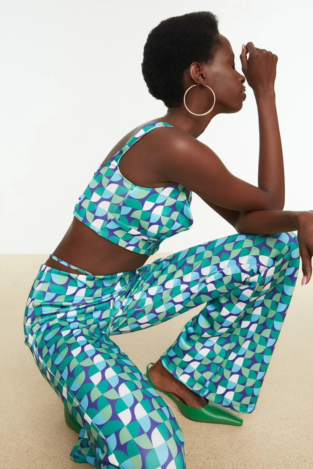 Trendyol Collection  Grünes gestricktes Bustier mit geometrischem Muster TPRSS22BS0006